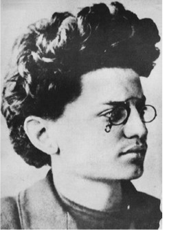 Trotsky3